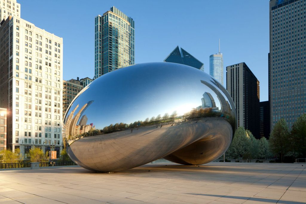 "Cloud Gate" art installation by Anish Kapoor
